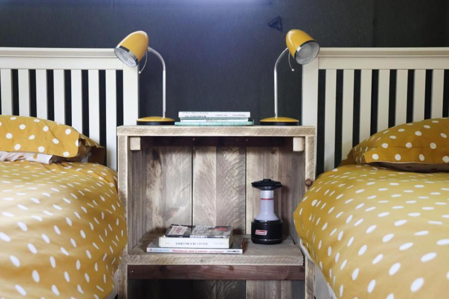 Brackenhill Glamping - Safari Tent With Hot Tub - Sleeps 6 Ivybridge Exteriör bild