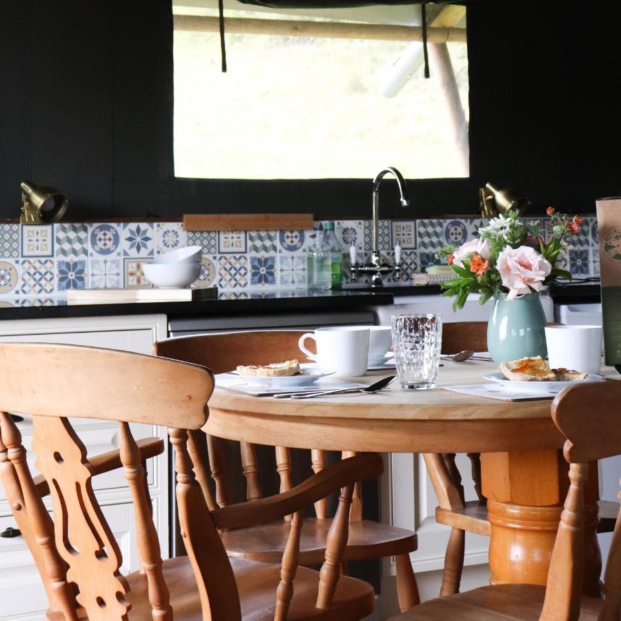 Brackenhill Glamping - Safari Tent With Hot Tub - Sleeps 6 Ivybridge Exteriör bild