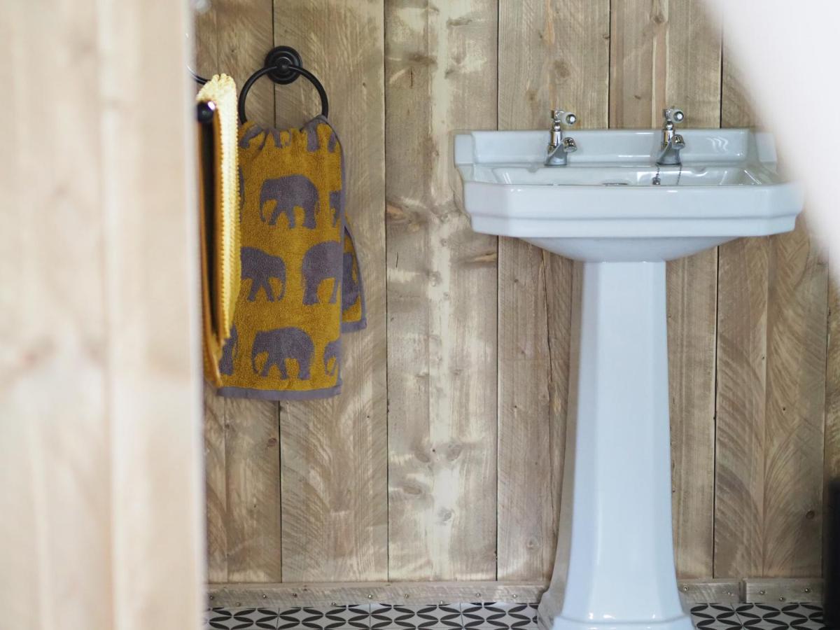 Brackenhill Glamping - Safari Tent With Hot Tub - Sleeps 6 Ivybridge Exteriör bild